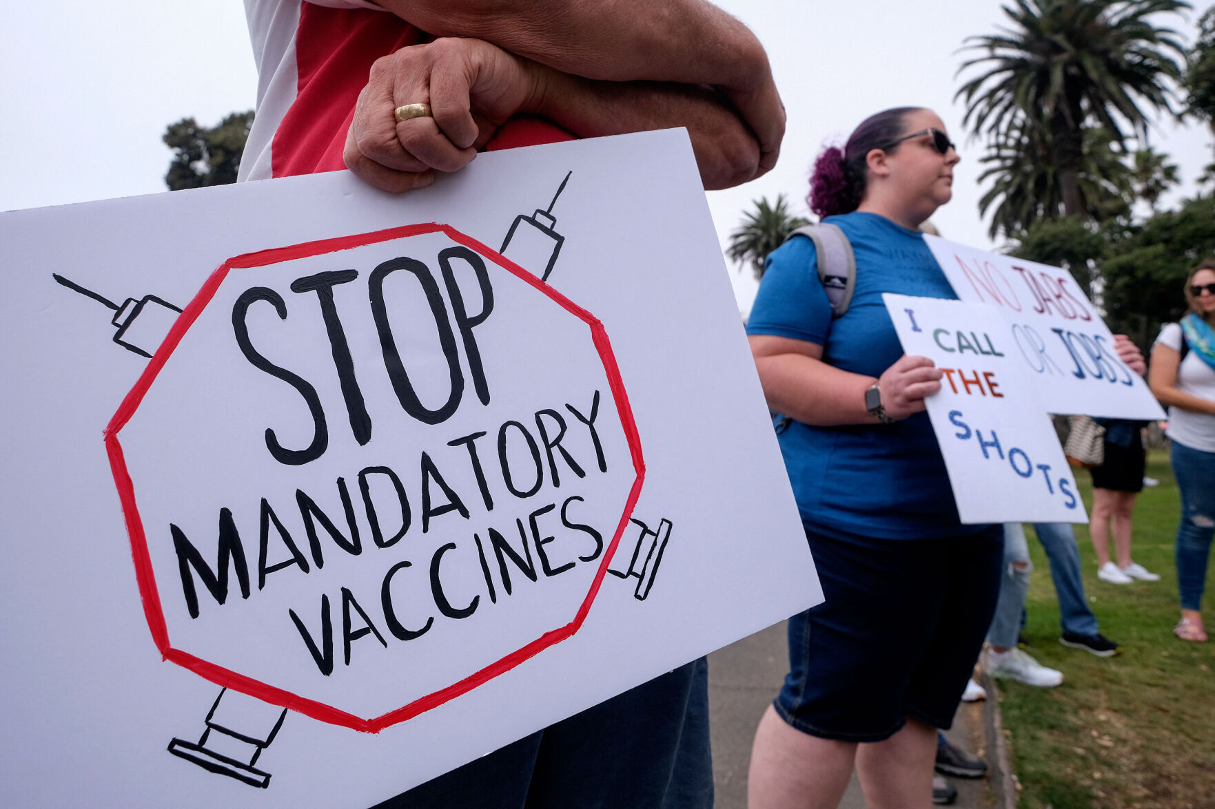 Not getting vaccinated against Covid-19 is like driving while intoxicated, one health expert says